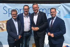 Foto von der Spatenstichfeier (v.l.n.r.): Bundesrat Gerd Krusche, Vizekanzler Heinz-Christian Strache, Bundesminister Mario Kunasek und Landtagsabgeordneter Marco Triller. |©FPÖ Steiermark