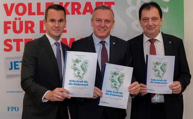 Foto von der Pressekonferenz (v.l.n.r.): Landesparteisekretär Stefan Hermann, Landesparteiobmann Mario Kunasek und Landesgeschäftsführer Anton Kogler |©FPÖ Steiermark/Wallner.